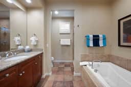 Resort Luxury Villa 12 pools, 11 hot tubs, balcony