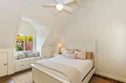 Walk to Lake | Dreamy 3bed 3bath Home | Sleeps 7