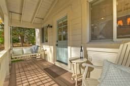 Walk to Lake | Dreamy 3bed 3bath Home | Sleeps 7